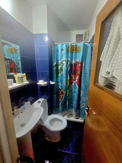 Apartament cu 3 camere decomandat în Noua