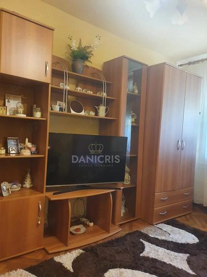 Apartament cu 2 camere semidecomandat în Casa de Cultură
