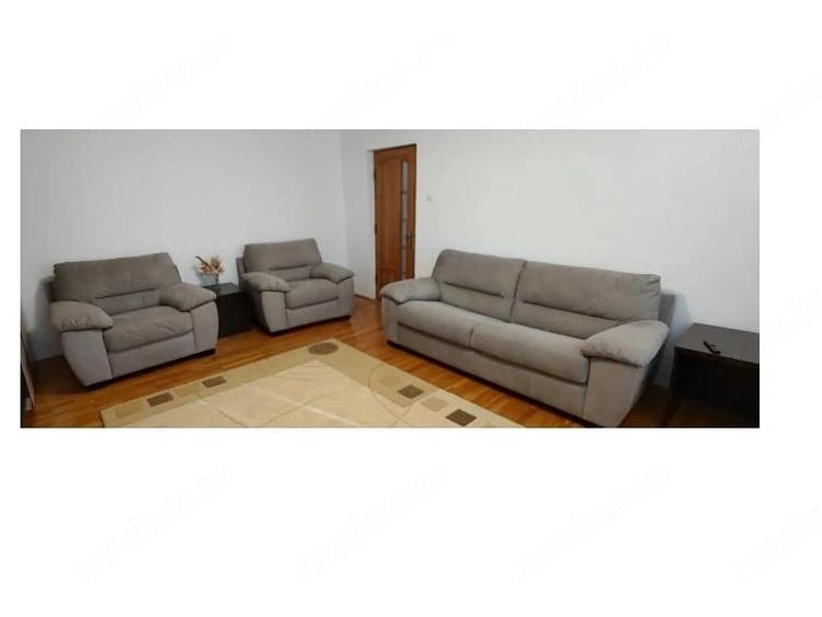 Apartament cu 3 camere decomandat în Nerva Traian