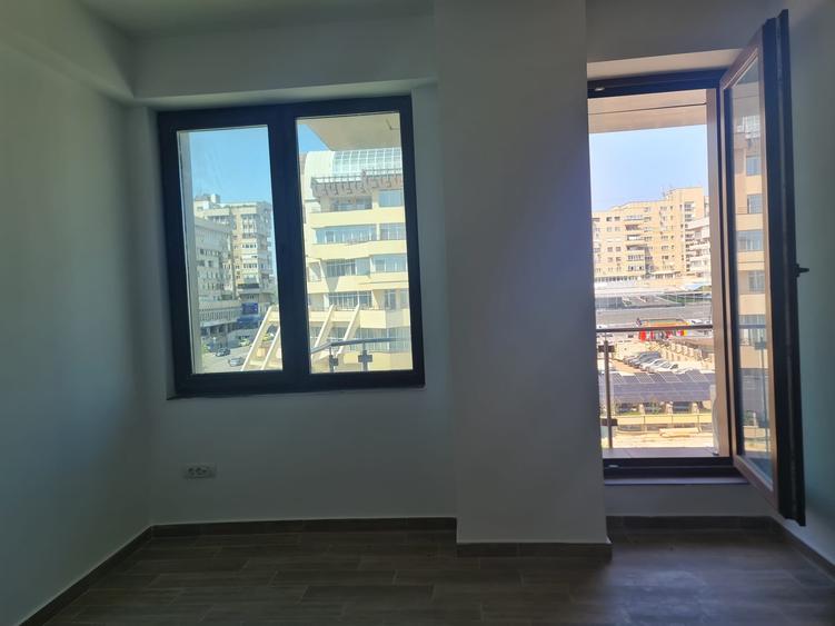 Birou, de 50 mp, în Central