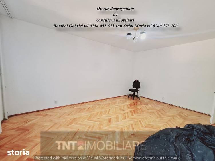 Apartament cu 2 camere decomandat în Nicolina