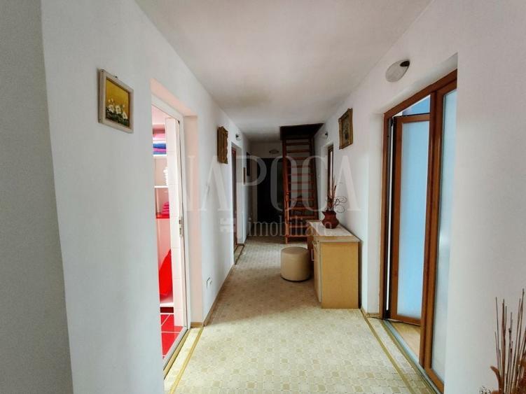 Casă individuală cu 7 camere cu Canalizare în Grigorescu