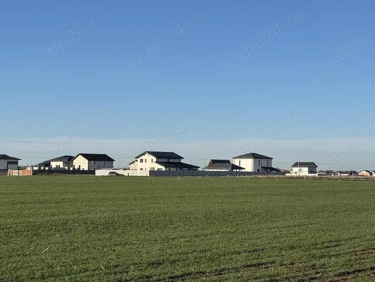 Teren de 12000 mp, în Dragomirești-Vale