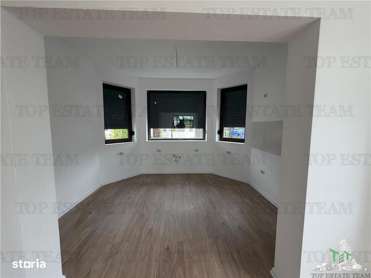 Casă cu 4 camere în Ostratu