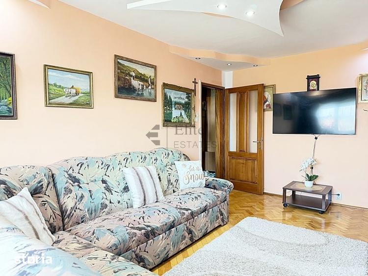 Apartament cu 3 camere decomandat în Salca