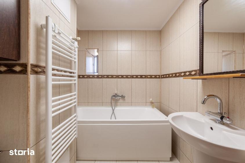 Apartament cu 4 camere decomandat în Găvana
