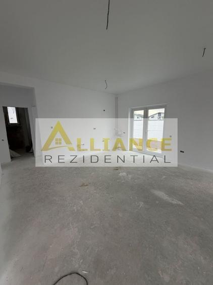 Casă individuală cu 4 camere cu Canalizare în Berceni