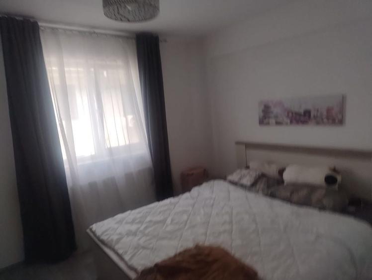 Inchiriez apartament 2 camere - 3