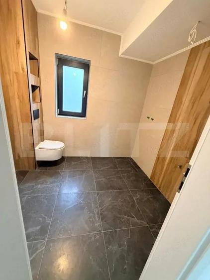 Casă cu 5 camere cu Canalizare în Central