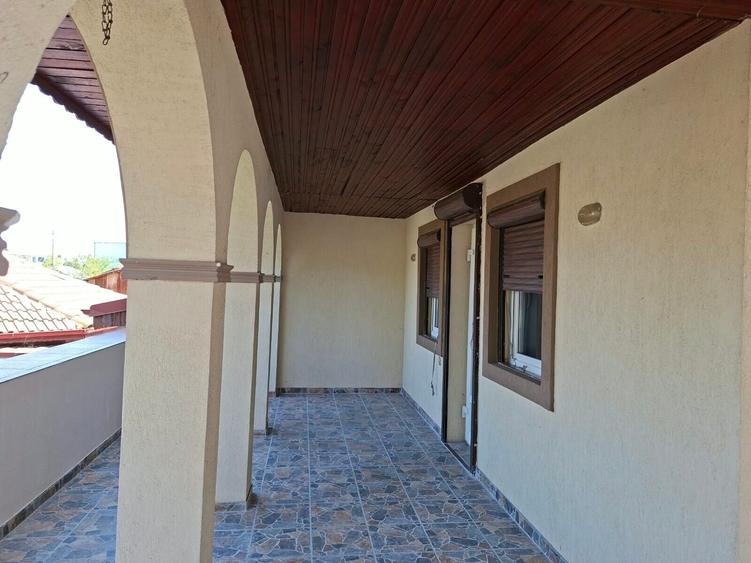 Casă individuală cu 6 camere cu Teren 934 Mp în Otopeni