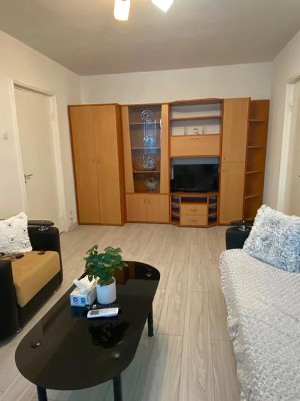 Apartament cu 2 camere semidecomandat în Fizicienilor