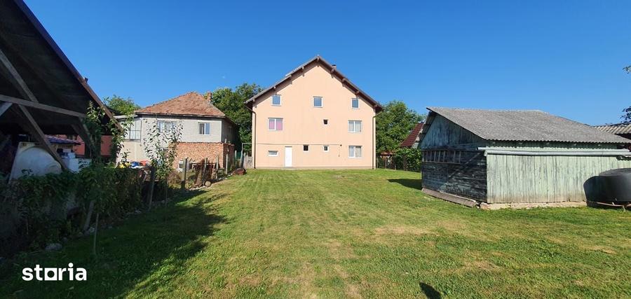 Casă cu 4 camere cu Teren 1745 Mp în Săcălășeni