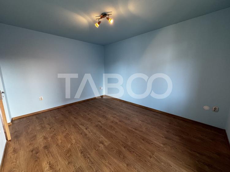 Duplex cu 6 camere cu Canalizare în Șelimbăr