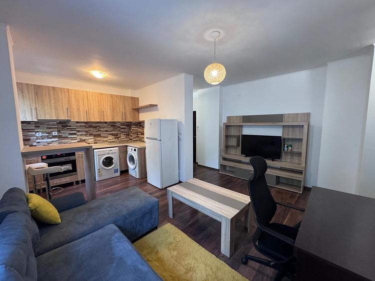 Apartament cu 2 camere decomandat, mobilat în Ultracentral
