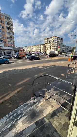 Spațiu comercial, de 21 mp, în Republicii