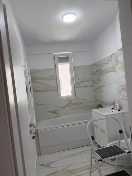 Apartament cu 2 camere decomandat, mobilat în Aradului