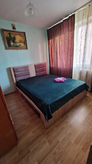 Apartament cu 3 camere decomandat în Gorjului