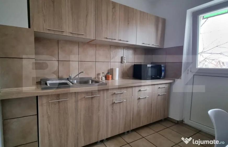 Apartament cu 3 camere decomandat în Nufărul