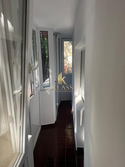 Apartament cu 3 camere decomandat, mobilat în Panduri