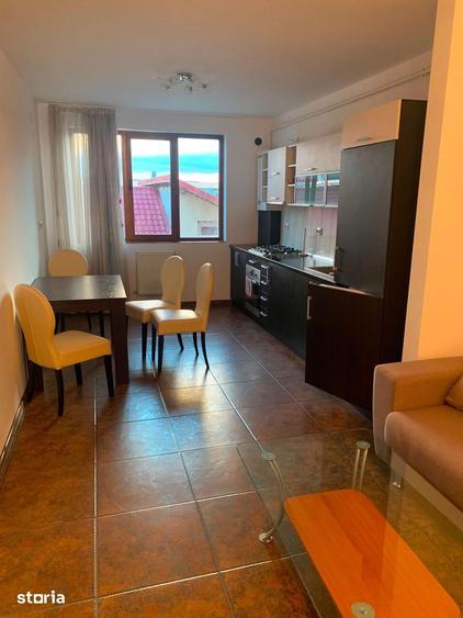 Apartament cu 3 camere decomandat în Florești