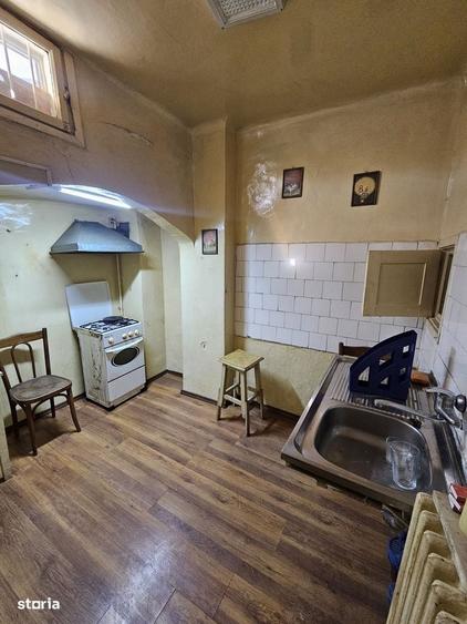 Apartament cu 4 camere în Moșilor