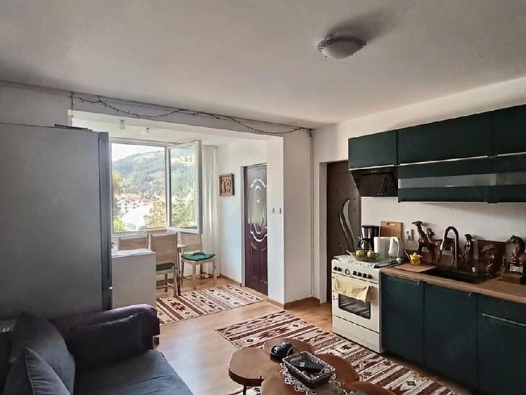 Casă individuală cu 2 camere cu Teren 250 Mp în Central