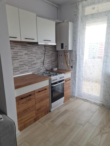 Apartament cu 2 camere decomandat, mobilat în Central
