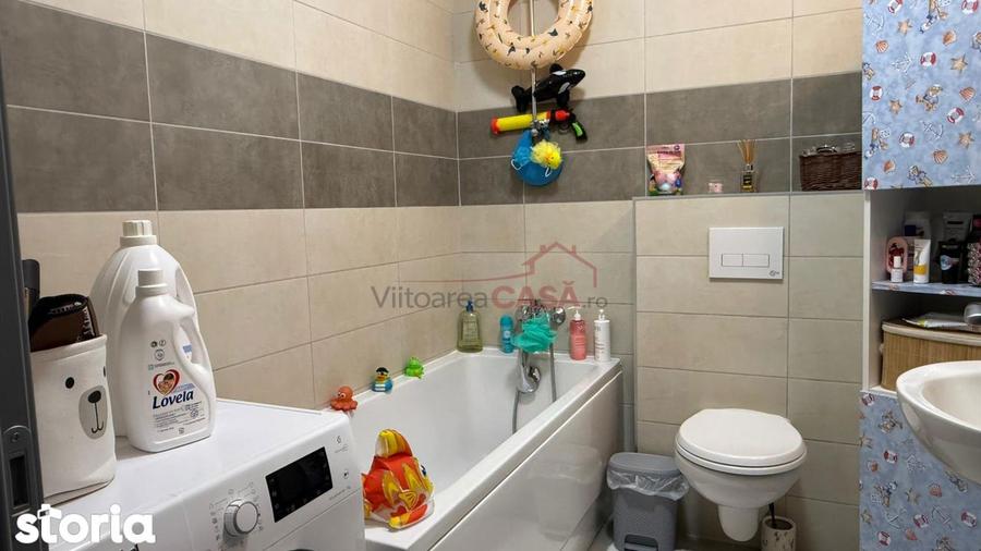 Apartament cu 3 camere semidecomandat, mobilat în Prelungirea Ghencea