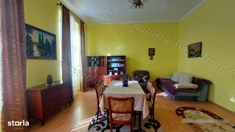 Casă cu 4 camere cu Teren 763 Mp în Central