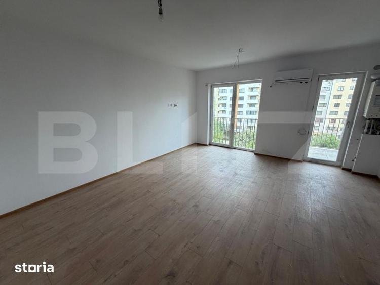 Apartament cu 3 camere în Craiovița Nouă