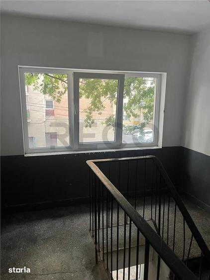 Garsonieră decomandată în Central