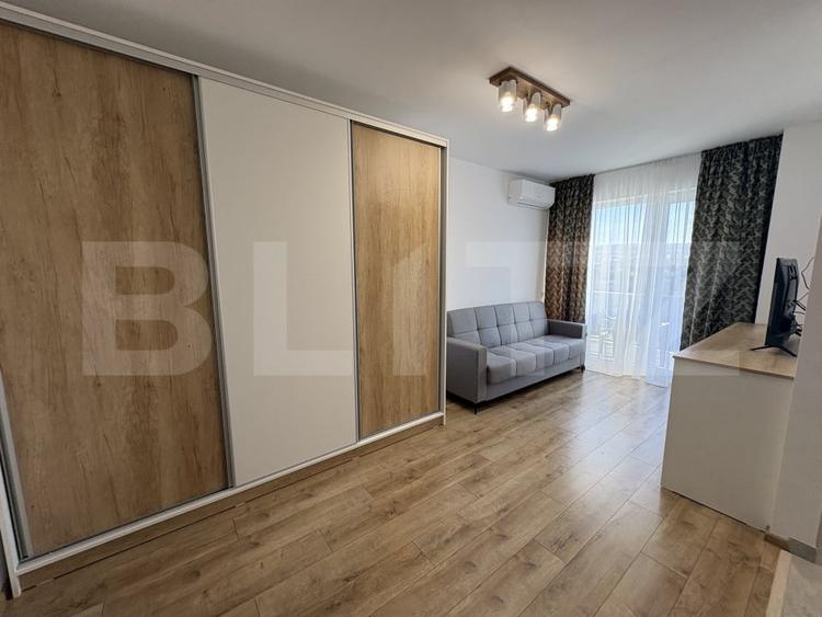 Apartament cu 2 camere semidecomandat, mobilat în Mărăști