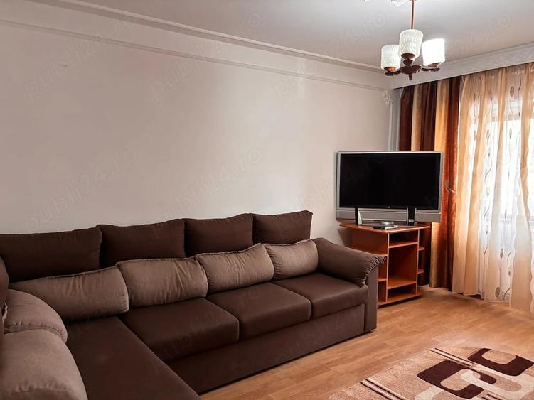Proprietar, inchiriez apartament 2 camere, decomandat, in Pacurari - 4
