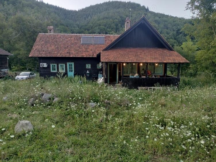 Teren de 3562 mp, în Vața de Sus