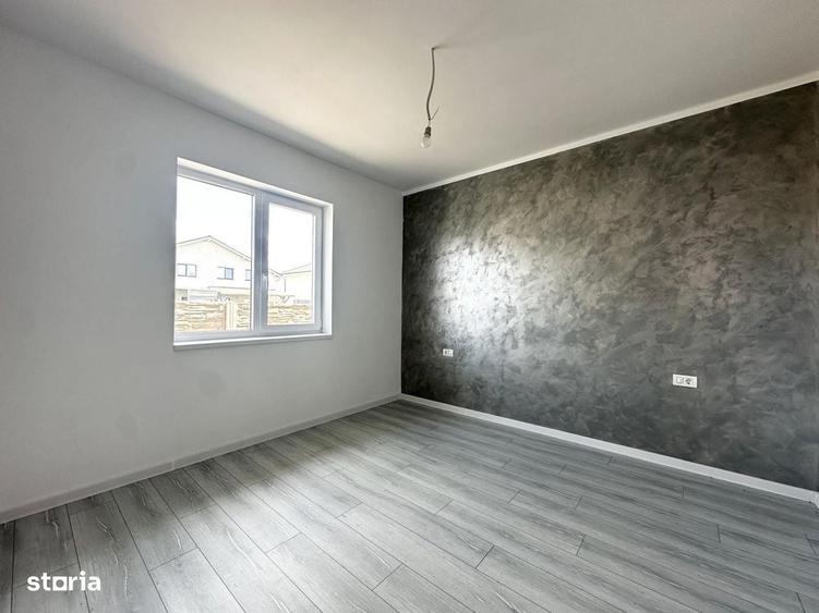 Casă cu 4 camere semidecomandat în Central