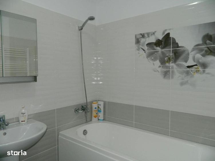 Apartament cu 3 camere decomandat în Găvana