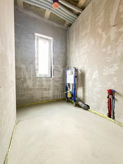 Duplex cu 4 camere cu Canalizare în Iris