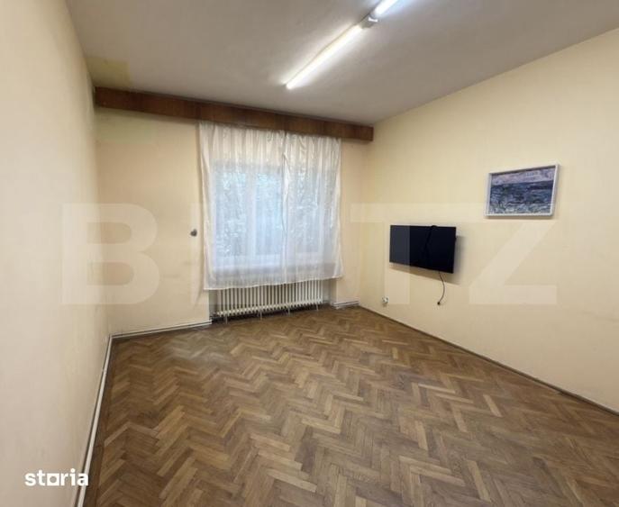 Apartament cu 5 camere în Central