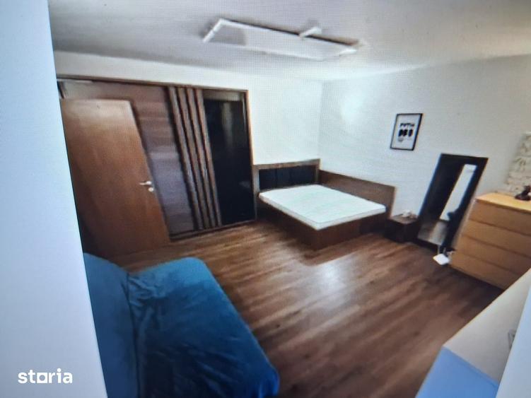 Garsonieră decomandată în Decebal