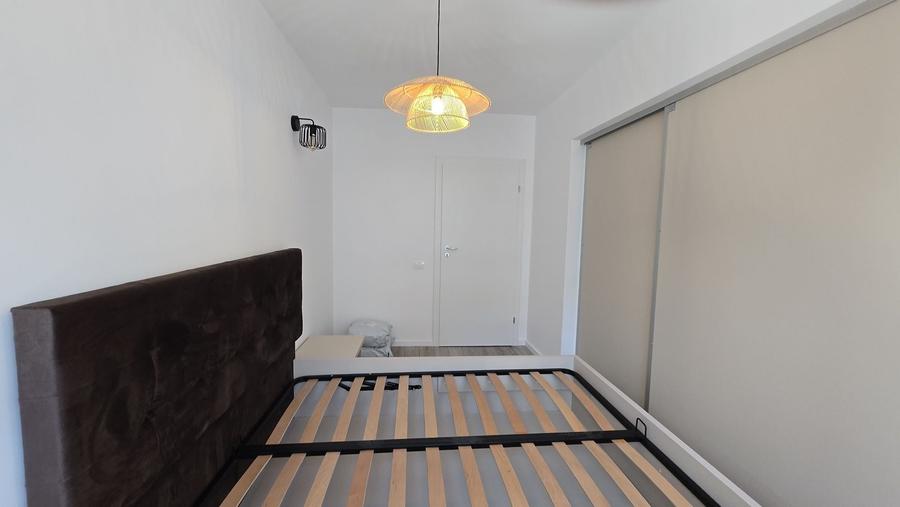 Apartament cu 2 camere decomandat în Tomis Plus