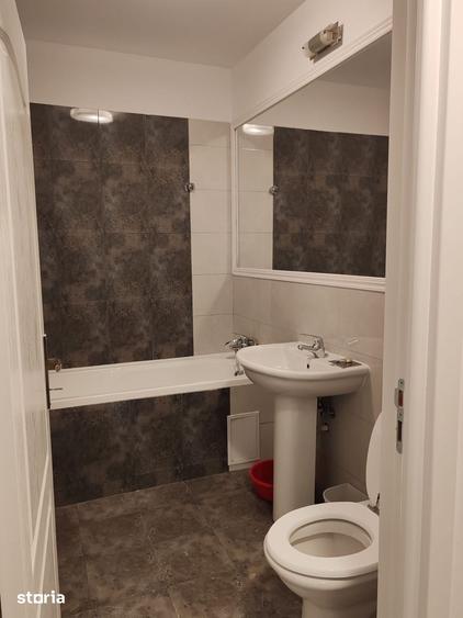 Apartament cu 3 camere decomandat în Doamna Ghica
