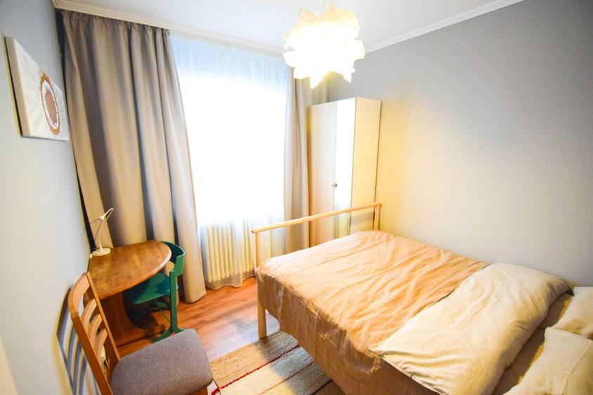 Apartament cu 3 camere decomandat în P-ța Mihai Viteazul