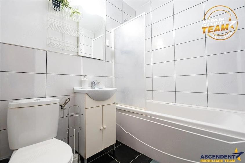 Garsonieră decomandată în Central