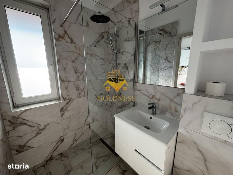 Casă cu 5 camere cu Canalizare în Chinteni
