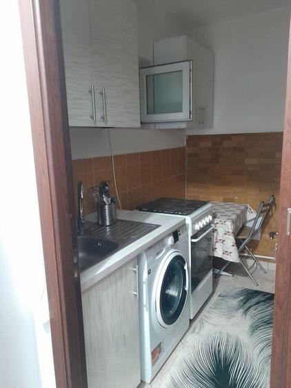 Garsonieră decomandată în Ostroveni