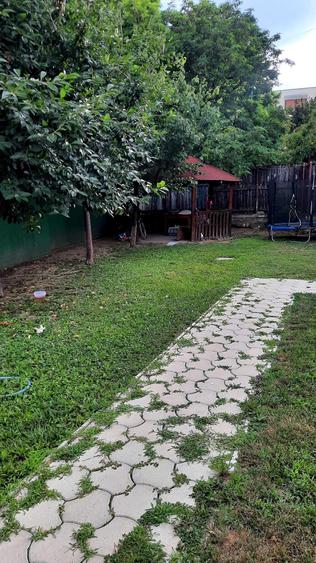 Casă cu 4 camere în Central