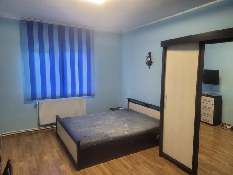 Casă individuală cu 5 camere cu Canalizare în Tuzla