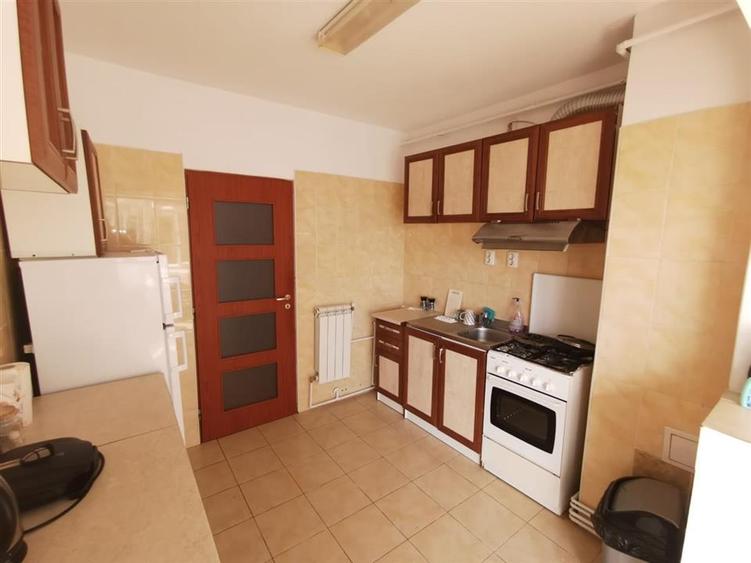 Apartament cu 2 camere decomandat, mobilat în Canta