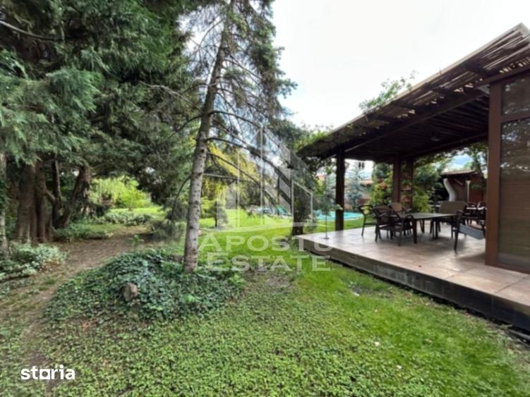 Casă cu 6 camere cu Teren 920 Mp în Odobescu