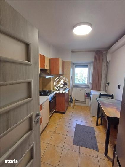 Apartament cu 2 camere în Podu Roș
